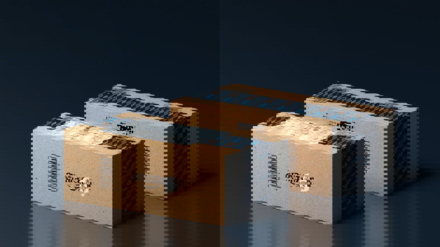 Två paket från amazon med en elegant grå bakgrund.